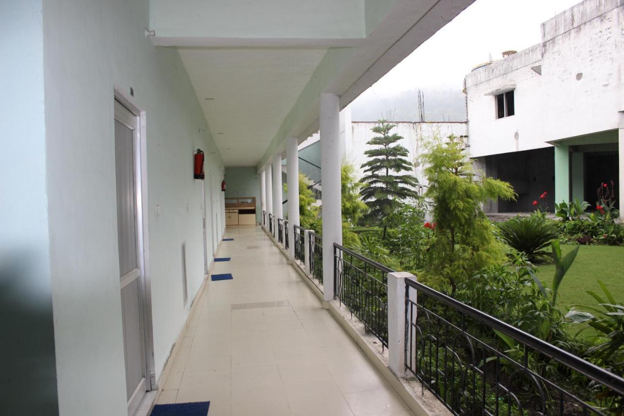 Kanara Hotel Bhīm Tāl Extérieur photo
